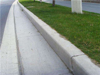 人行道的混凝土路側(cè)石