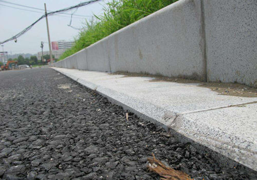 混凝土路側(cè)石施工注意事項(xiàng)