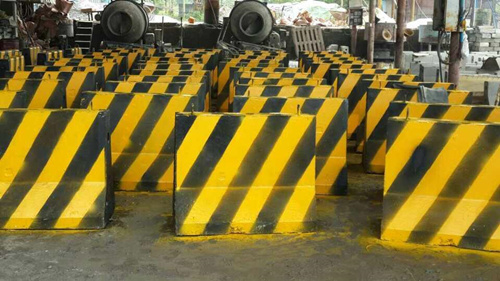 水泥隔離墩為我們生活帶來哪些便利?(圖1) 廣州水泥隔離墩為我們生活帶來哪些便利