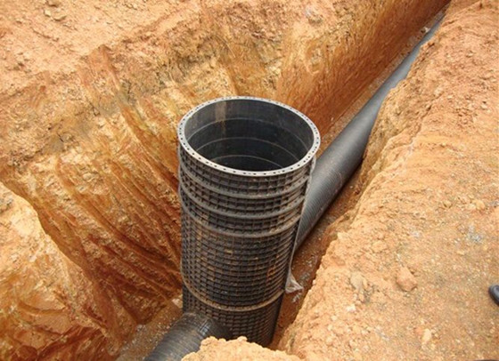 使用中的塑料檢查井