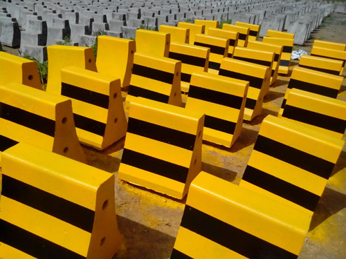 【水泥防撞墩】規(guī)格_價(jià)格_應(yīng)用_廠家